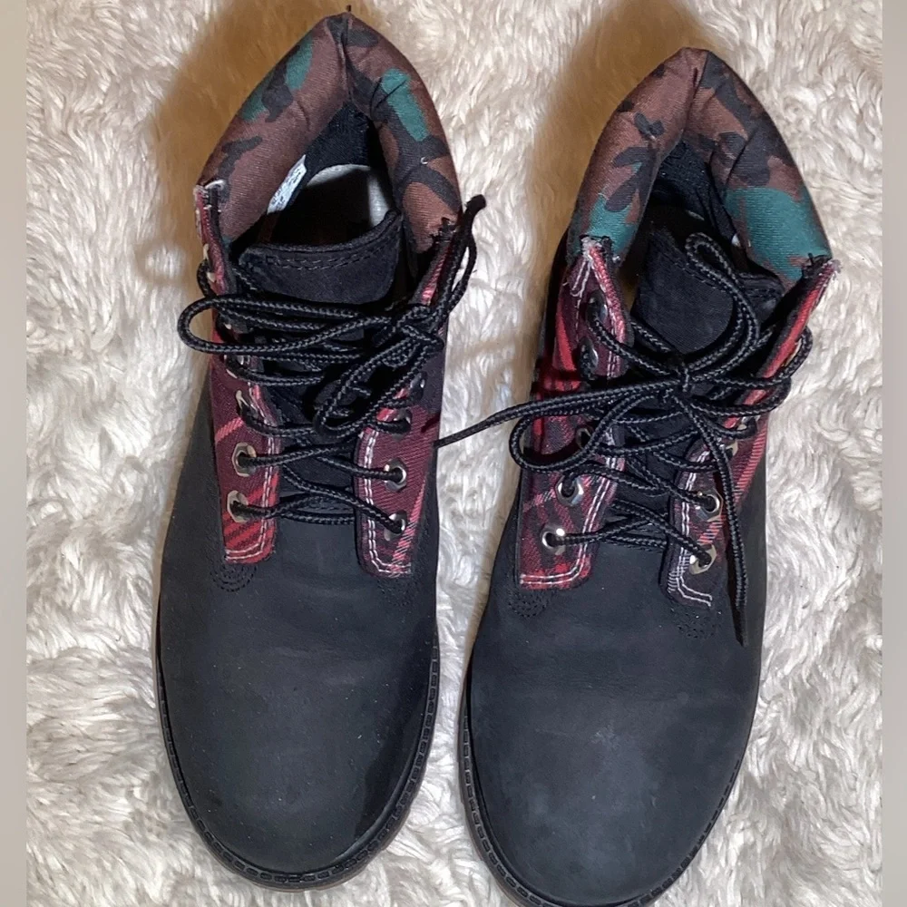 Timberland boys Black and Camouflage Lace-Up Boots size 3